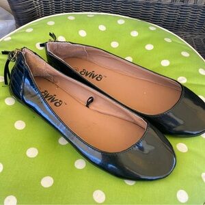 Elegant Black patent flats